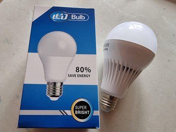 Лампа з аккумулятором, LED 12 W До 3 годин без світла Заощаджуєм 80% Оригінал 2- акумулятора лампа фото